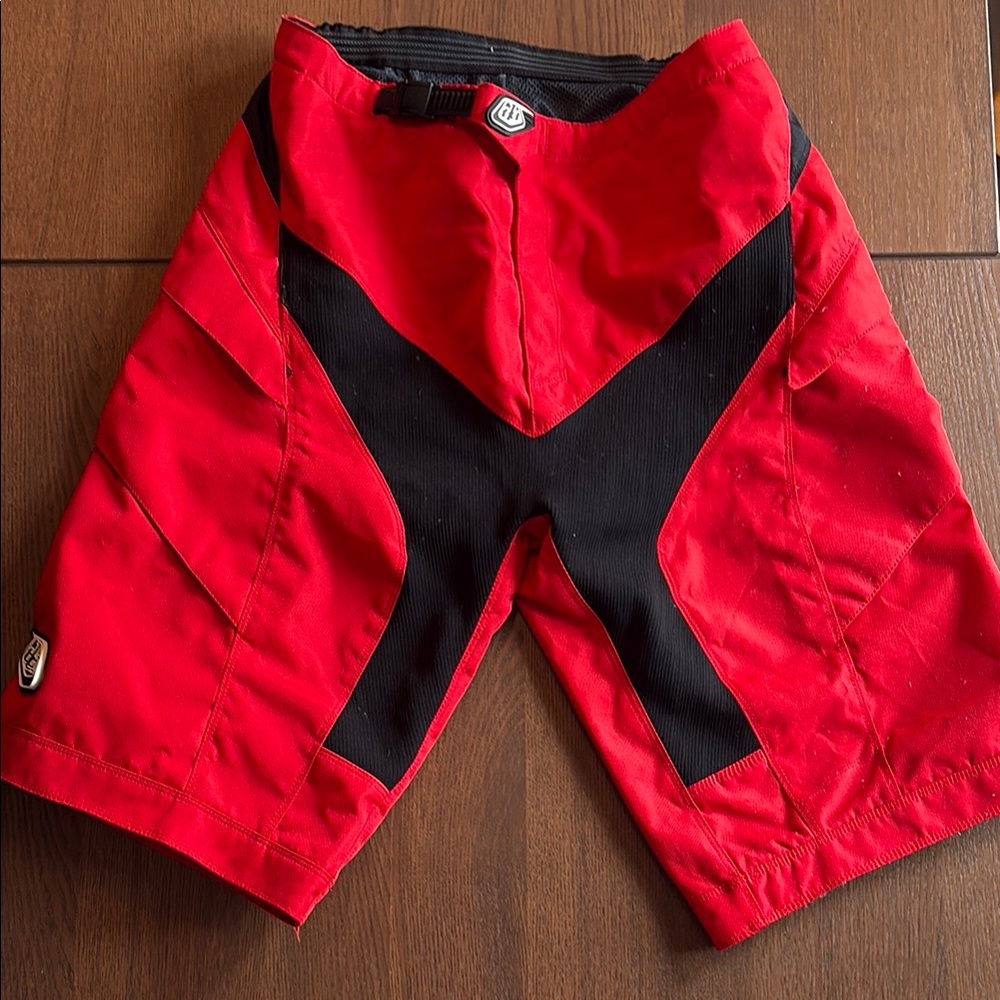FOX RACING - TROY LEE DESIGN - Red and Black Men's Moto Shorts Size 36